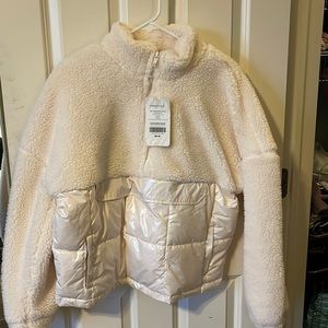 Half zip puffer Sherpa coat - NWT - Large - Fabletics